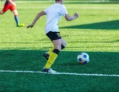 首战意外,王艺迪剪发,亮相,bwin亚洲,必赢亚洲,bwin体育,体育博彩,体育投注,实时赛事投注