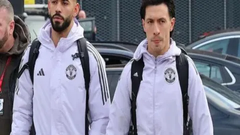 国安成都战平，连续两轮不胜，法比奥点球建功，恩加德乌红牌在身，两队发生冲突