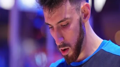 伊朗联赛连战连捷！拉夫桑贾强势崛起，能否逆境翻盘，迈向胜利新篇章？